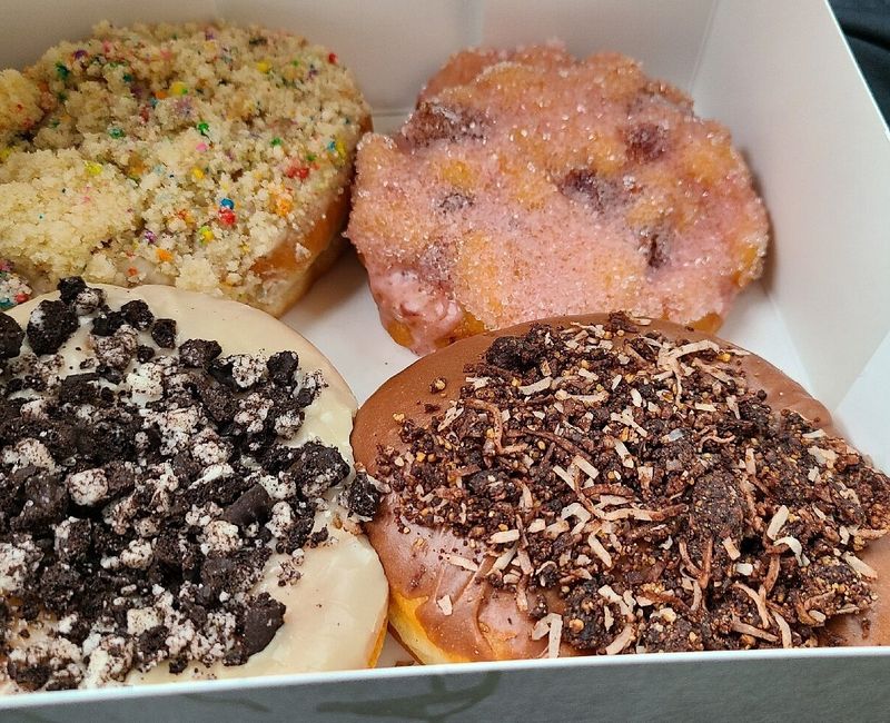 15 Beloved New Jersey Donut Places Where Every Bite Is Worth The Trip - Decor Hint Beachwood Donuts