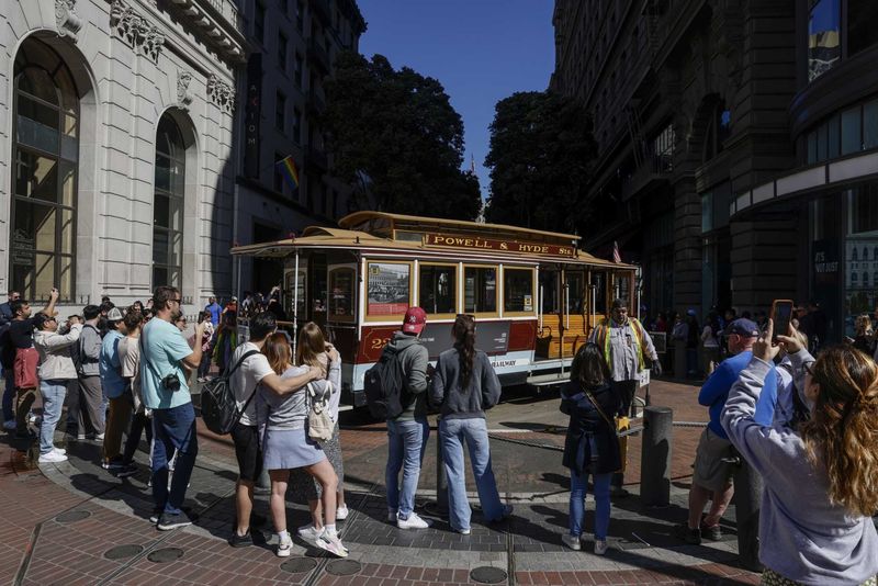 18 California Spots Locals Try To Avoid - Decor Hint San Francisco Cable Cars