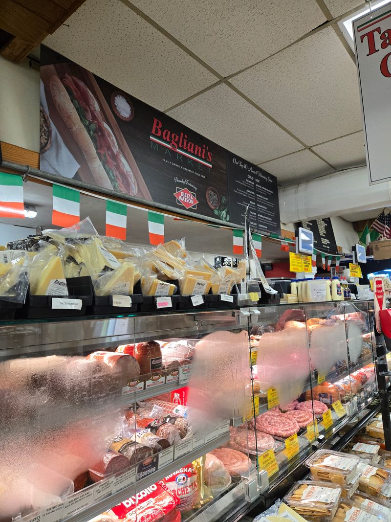 Bagliani's Market – Hammonton