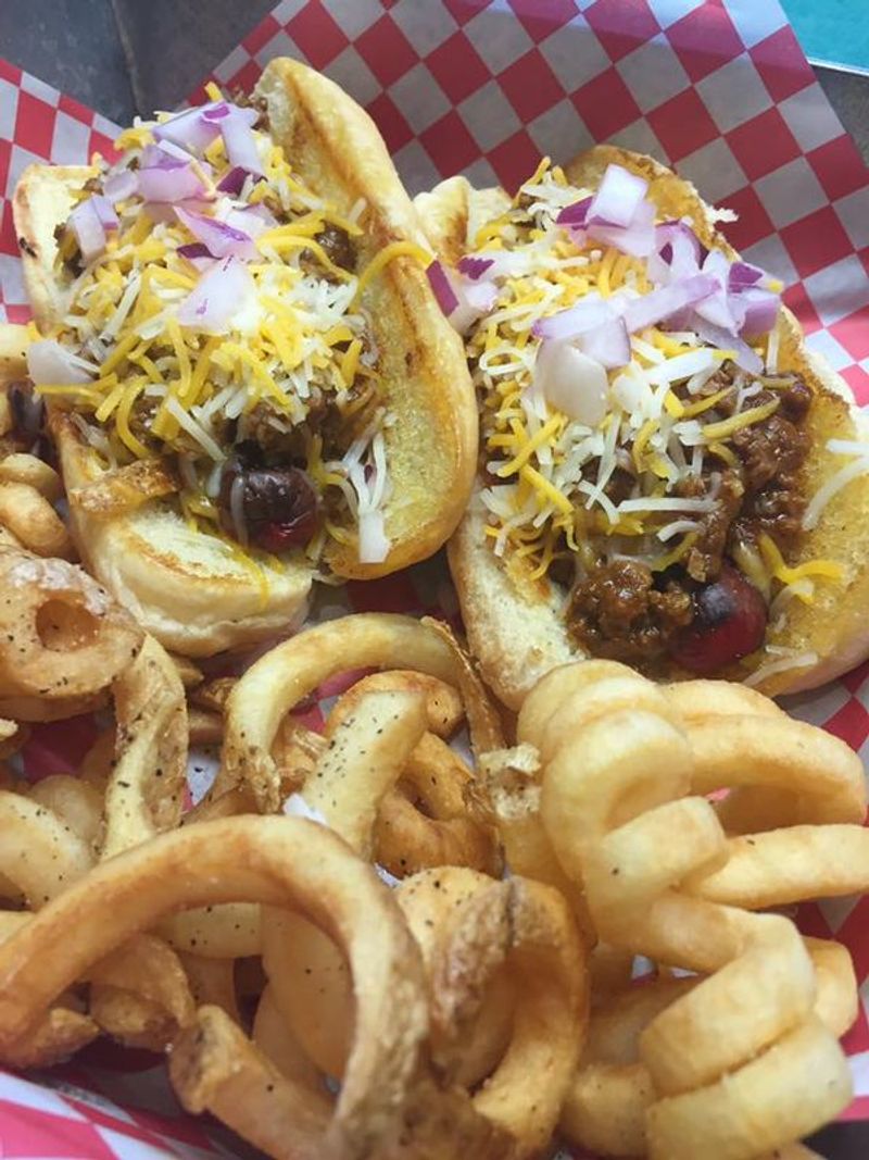 19 Oklahoma Fish Fry Joints Every Local Craves For That Golden Southern Crunch - Decor Hint Okie Tonk Cafe – Moore, OK