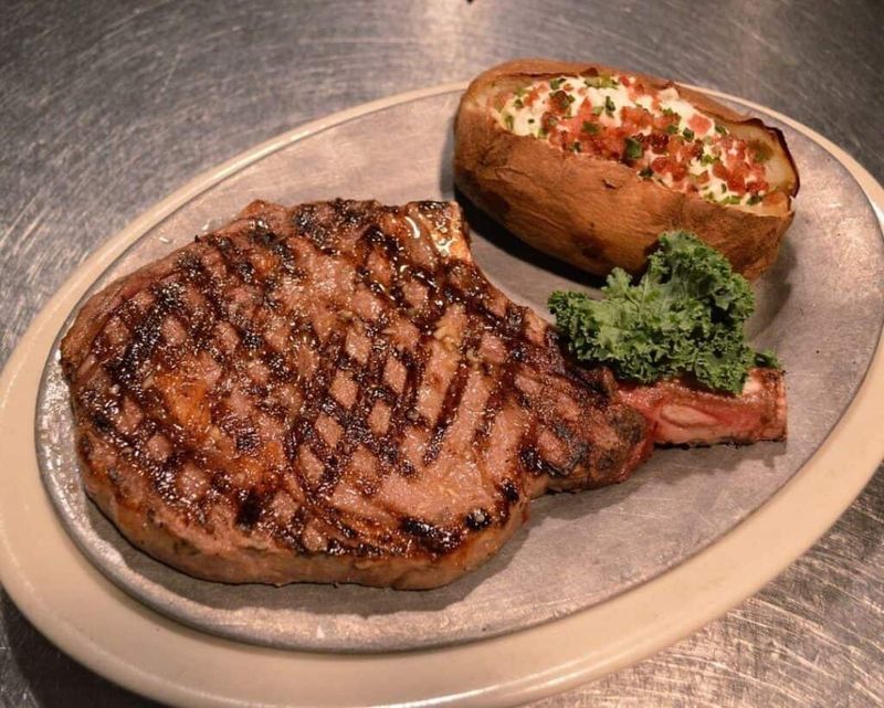 These Florida Buffets Put A Coastal Touch On Home-Style Favorites - Decor Hint Tropical Acres Steakhouse