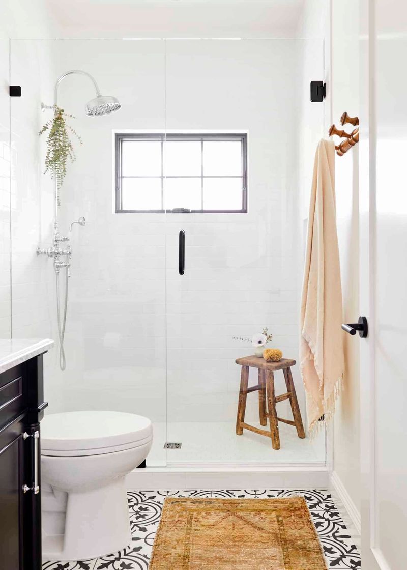 Alabama Homeowners Share Bathroom Renovations They Regret - Decor Hint Forgetting About Towel Bars And Hooks