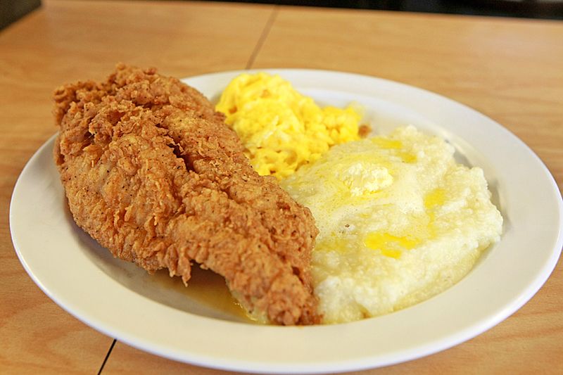 14 California Family-Run Fried Chicken Restaurants Worth The Drive - Decor Hint The Serving Spoon in Fresno