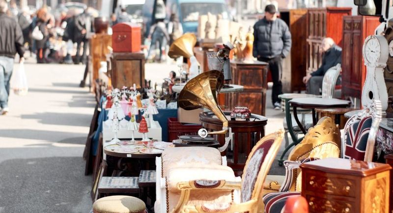18 Must Visit California Markets For Furniture Collectors And Mid Century Enthusiasts - Decor Hint Kobey's Swap Meet in San Diego