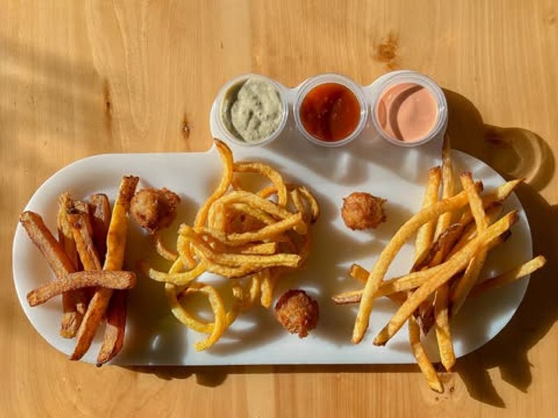 The Idaho Roadside Burger Shack Famous For Its Iconic Fry-Sauce Burgers - Decor Hint House-Made Salts And Sauces
