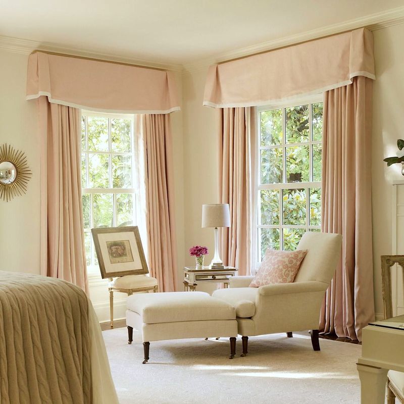 Dated Window Styles That Could Be Hurting Your Home's Aesthetic - Decor Hint Boxy Window Valances