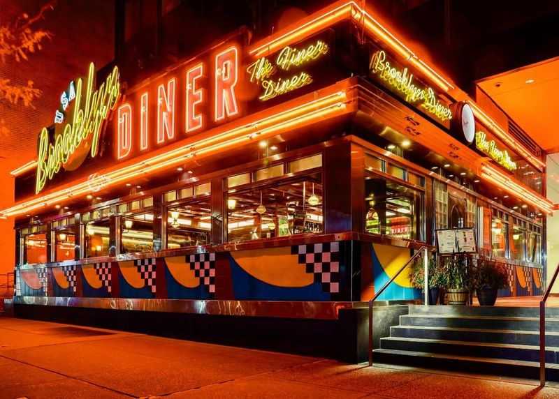 13 Retro Diners Across Nevada Serving Up Comfort Food Just Like The Good Old Days - Decor Hint Neon Nights Diner