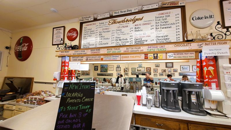 Alabama Cafés Keeping Southern Pie Traditions Alive Every Day - Decor Hint Trowbridge's Ice Cream & Sandwich Shop