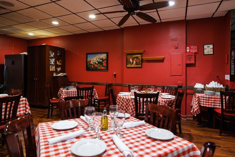 Italian Restaurants In New York So Good Locals Try To Keep Them Secret - Decor Hint Tra Di Noi