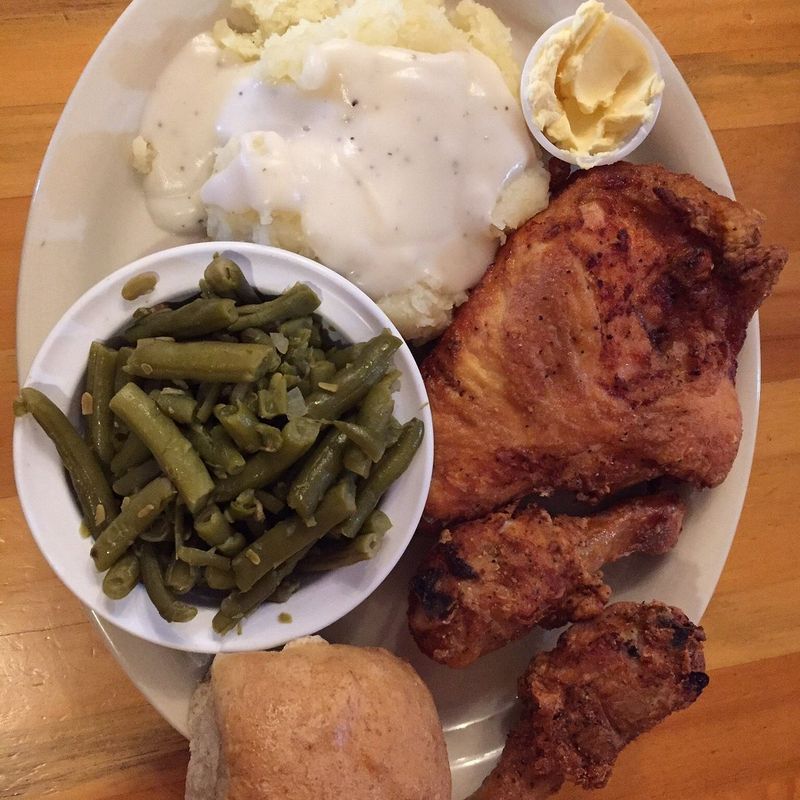 11 Missouri Buffets That Make Fried Chicken A Must-Try - Decor Hint Gingerich Dutch Pantry, Jamesport