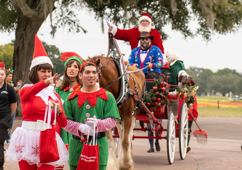 Orlando's 50 Festive Holiday Events You Can Attend For Free - Decor Hint MetroWest Holiday Parade