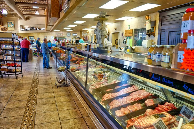 20 Minnesota Grocery Stores Delivering Old-School Quality And Fresh Flavorful Meat - Decor Hint Osseo Meat Market