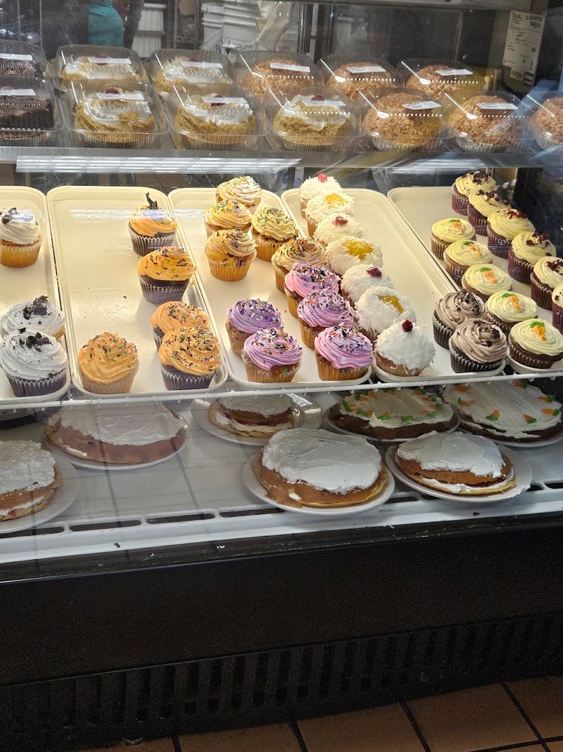 14 Pennsylvania All-You-Can-Eat Buffets That Never Disappoint - Decor Hint Wyomissing Restaurant & Bakery – Wyomissing