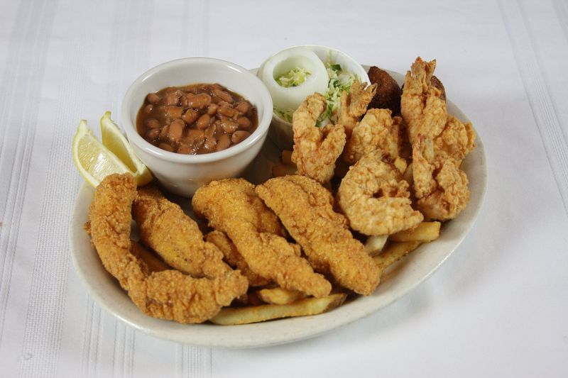 Clear Springs Cafe Perfects Fish Fry Tradition in New Braunfels
