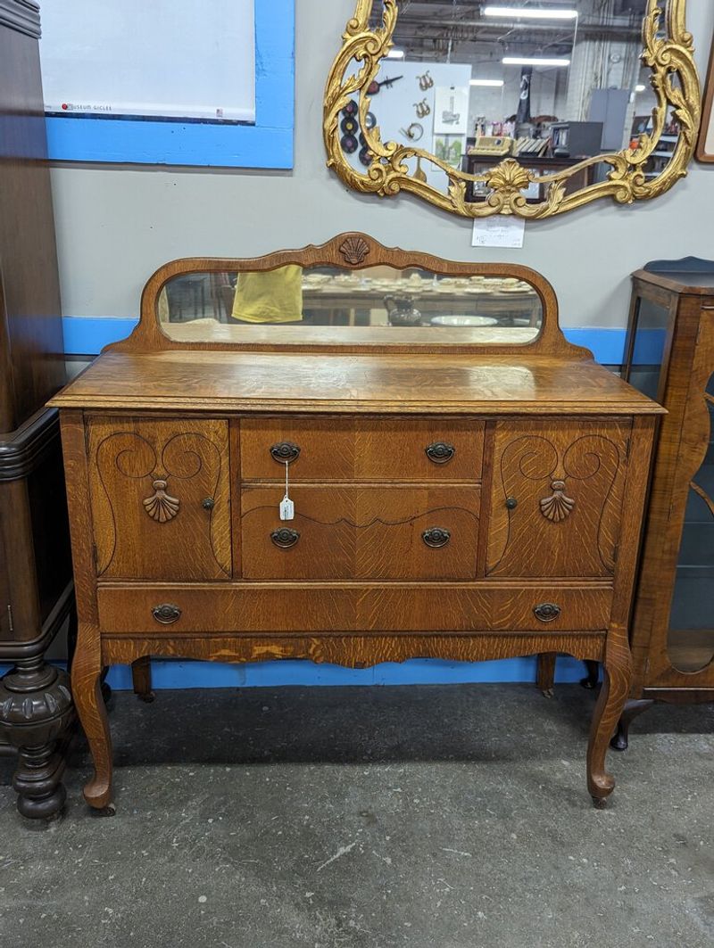 7 Antiques Pennsylvania Collectors Are Buying And 5 They're Letting Go - Decor Hint Oak Furniture