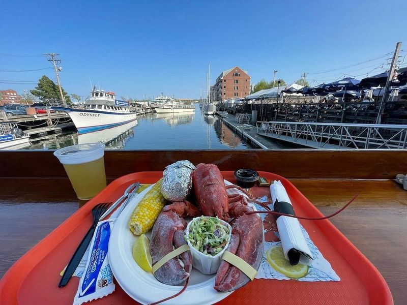 20 Hidden Gem Maine Lobster Shacks That Prove The Best Seafood Isn't Always On The Map - Decor Hint The Lobster Dock