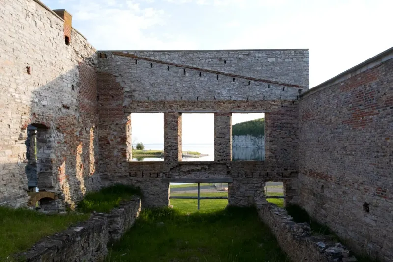 Things That Make Fayette One Of Michigan's Most Intriguing Abandoned Towns - Decor Hint Transformation into State Park