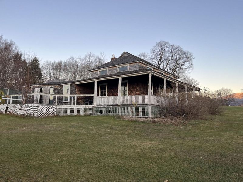 Homes With Deferred Maintenance Issues