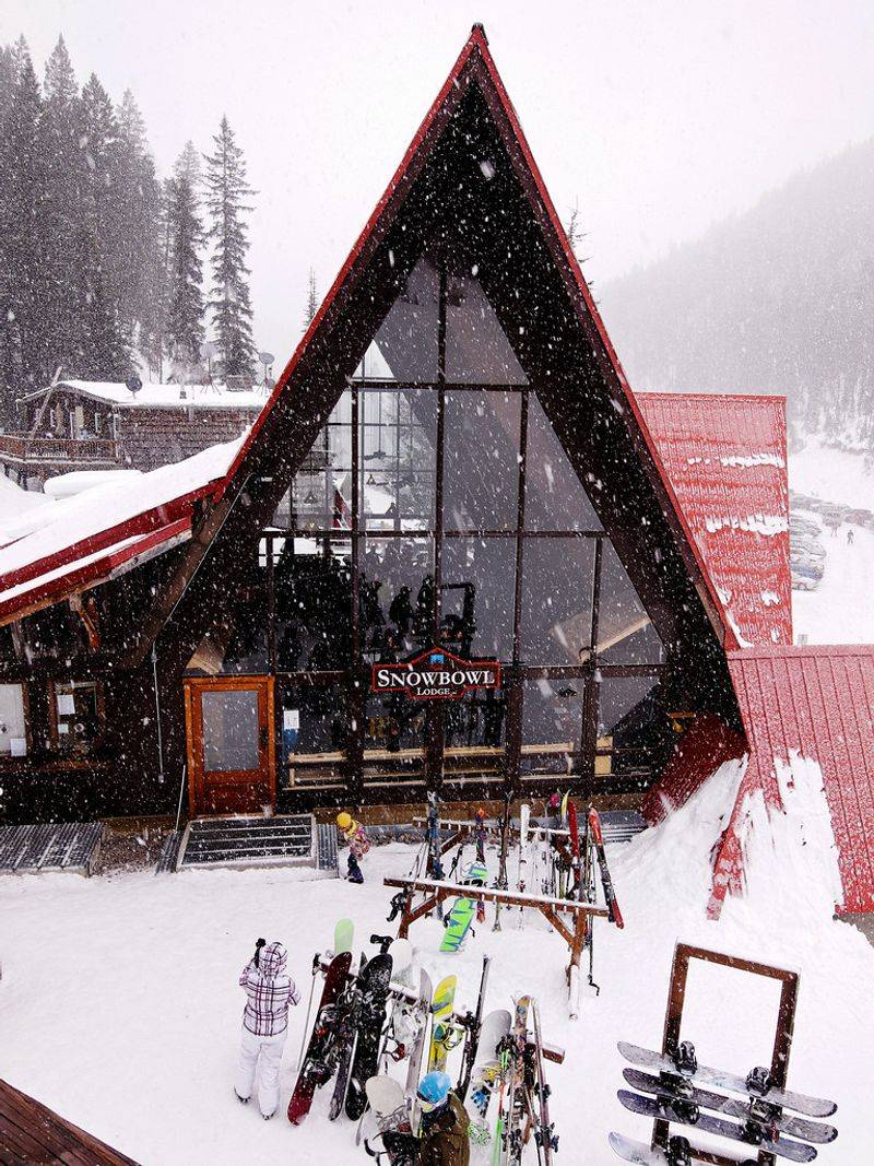 Hidden Gem Montana Ski Towns Perfect For Your Next Winter Getaway - Decor Hint Missoula