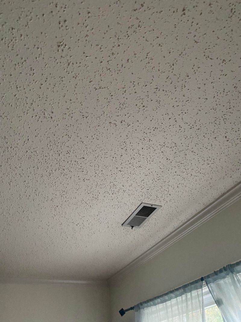 22 Bedroom Traits That Could Make Buyers Hesitant - Decor Hint Popcorn Ceilings