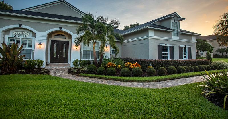 Florida Exterior Design Ideas Homeowners May Want To Rethink - Decor Hint Non-Native Plant Landscaping