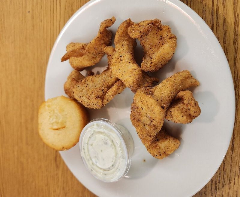 18 South Carolina Fried Fish Spots Locals Swear By For True Lowcountry Flavor - Decor Hint Lizard's Thicket – Columbia