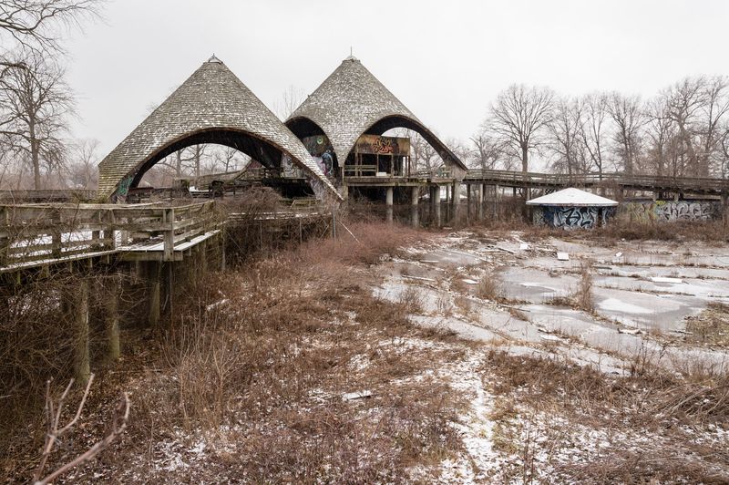 15 Michigan Abandonments That Tell Stories Time Left Behind - Decor Hint Belle Isle Zoo