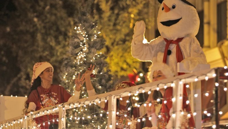 Live Holiday Performances