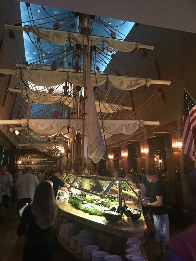 Locals Guard This North Carolina Seafood Buffet Like A Treasure - Decor Hint Outer Banks Catch Member
