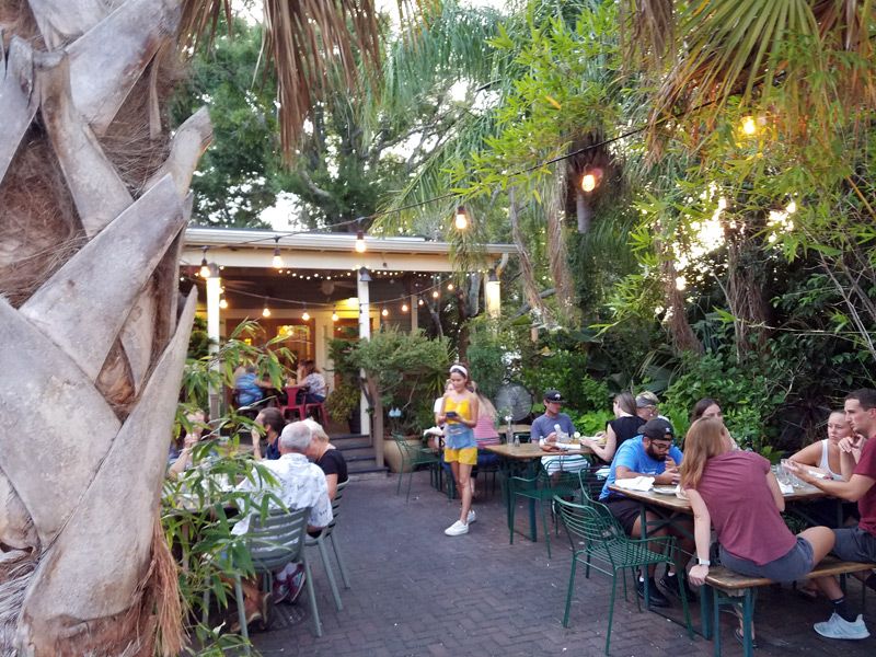 Florida Breakfast Spots So Popular Locals Wait In Long Lines - Decor Hint The Floridian