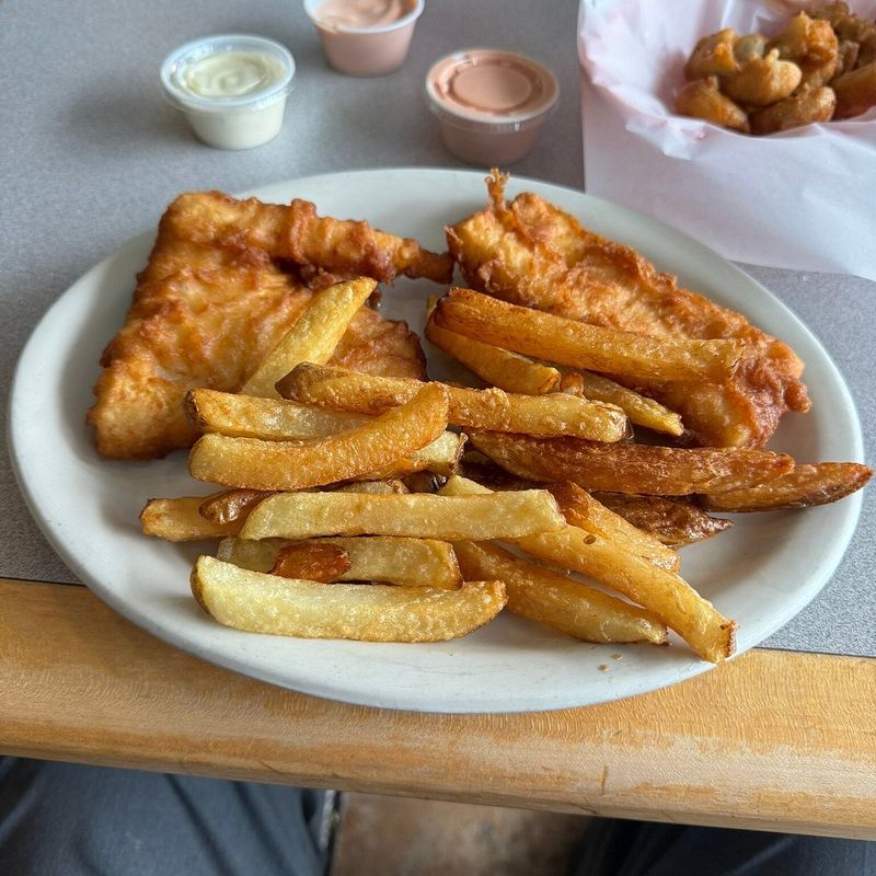 16 Utah Fish Fries Worth Visiting For That Golden, Down-Home Crunch - Decor Hint Little Taste of Britain