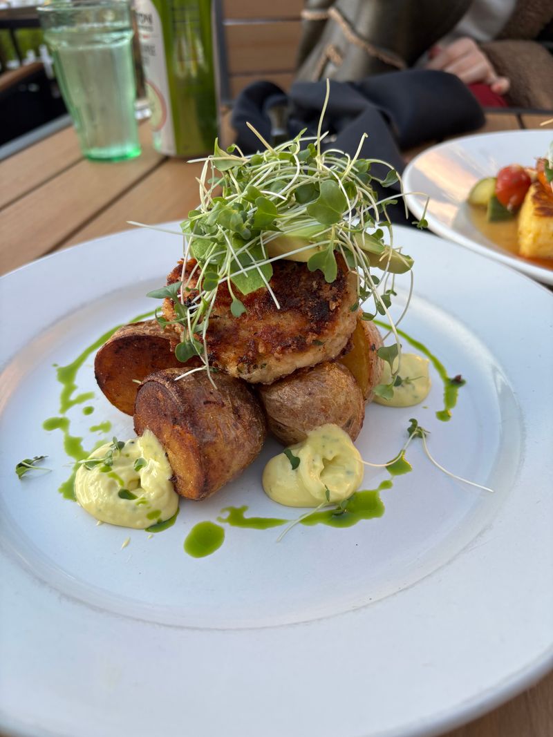 Offshore Grill & Coffee House Buffet