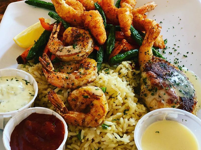 18 Fish Fry Hotspots Across Texas That Bring The Southern Flavor - Decor Hint The Shack Seafood and Oyster Bar in Galveston