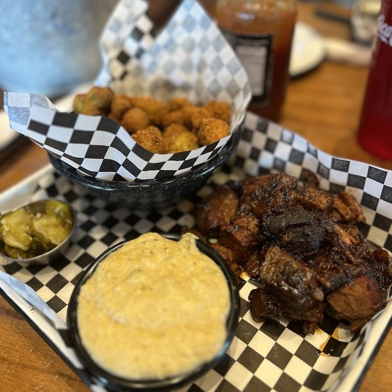 Montana Buffets Dishing Out Heaping Servings Of Comfort Flavor And Local Charm - Decor Hint Big Timber Cattle Company Buffet - Big Timber