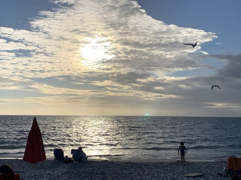 Florida Cities That Made The List Of Top Winter Holiday Getaways - Decor Hint Naples