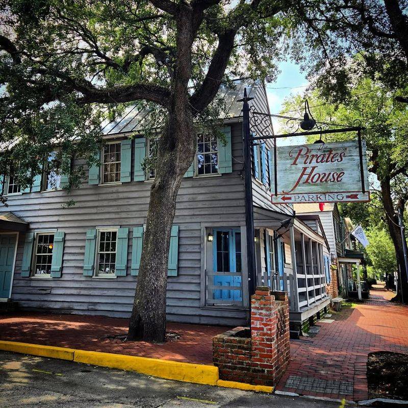 Georgia Chicken-Fried Steaks That Bring Back Sunday Memories - Decor Hint The Pirates’ House – Savannah
