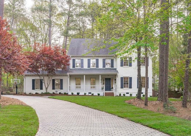 North Carolina's 25 Most Expensive Neighborhoods To Buy A Home In 2025 - Decor Hint Chesley (Chapel Hill)