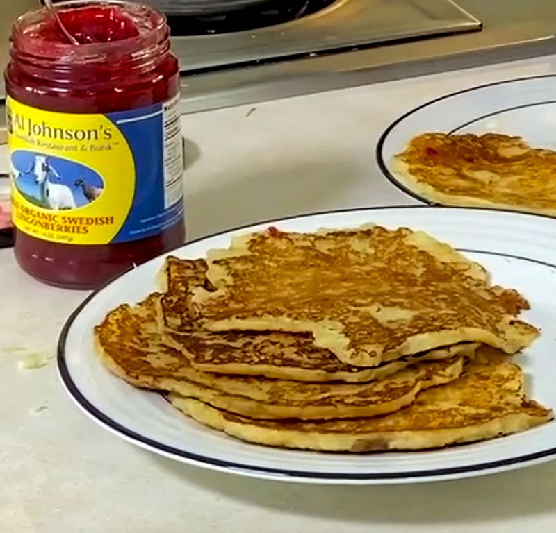 14 Wisconsin Restaurants Keeping Classic Comfort Food Alive - Decor Hint Al Johnson's Swedish Restaurant