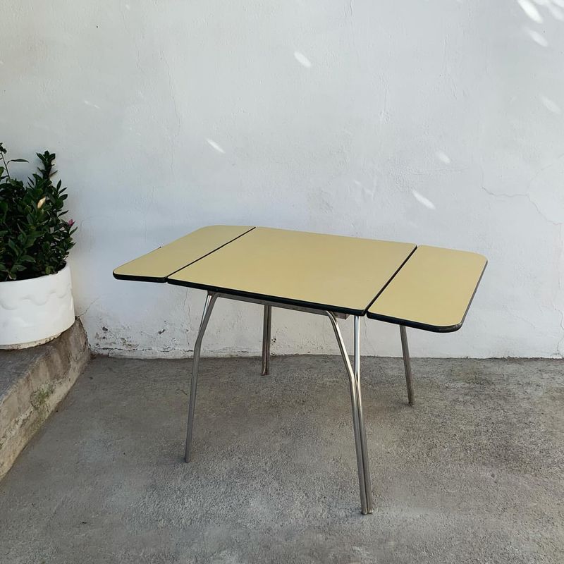 12 Minnesota Furniture Treasures Dropping In Value But 5 That Might Be Your Hidden Gems - Decor Hint Formica Drop-Leaf Kitchen Tables