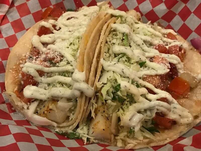 12 Idaho Fried Fish Joints Locals Swear By For Fresh Flavor In The Heartland - Decor Hint Fisherman's Market & Grill