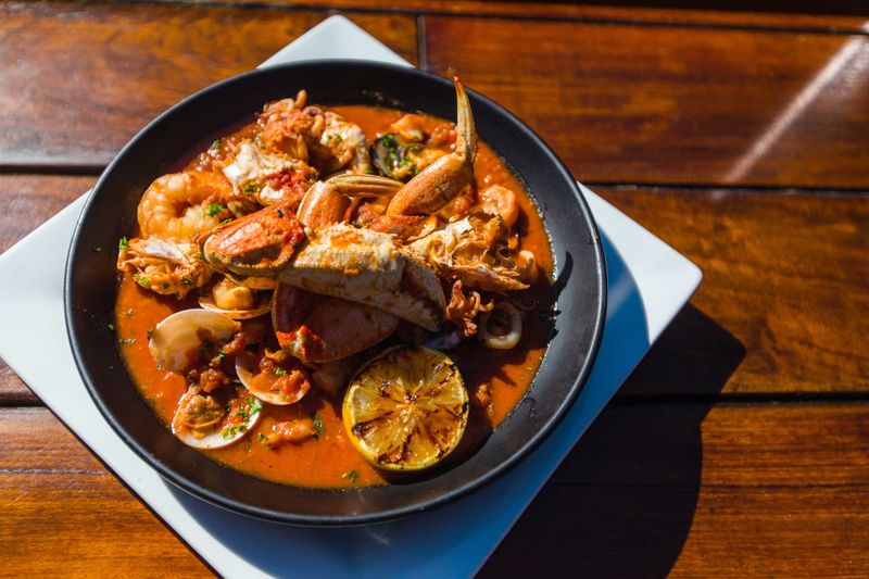 This Coastal California Grill Offers Unlimited Seafood And Unbeatable Scenery - Decor Hint Diverse Menu Options Beyond The Sea