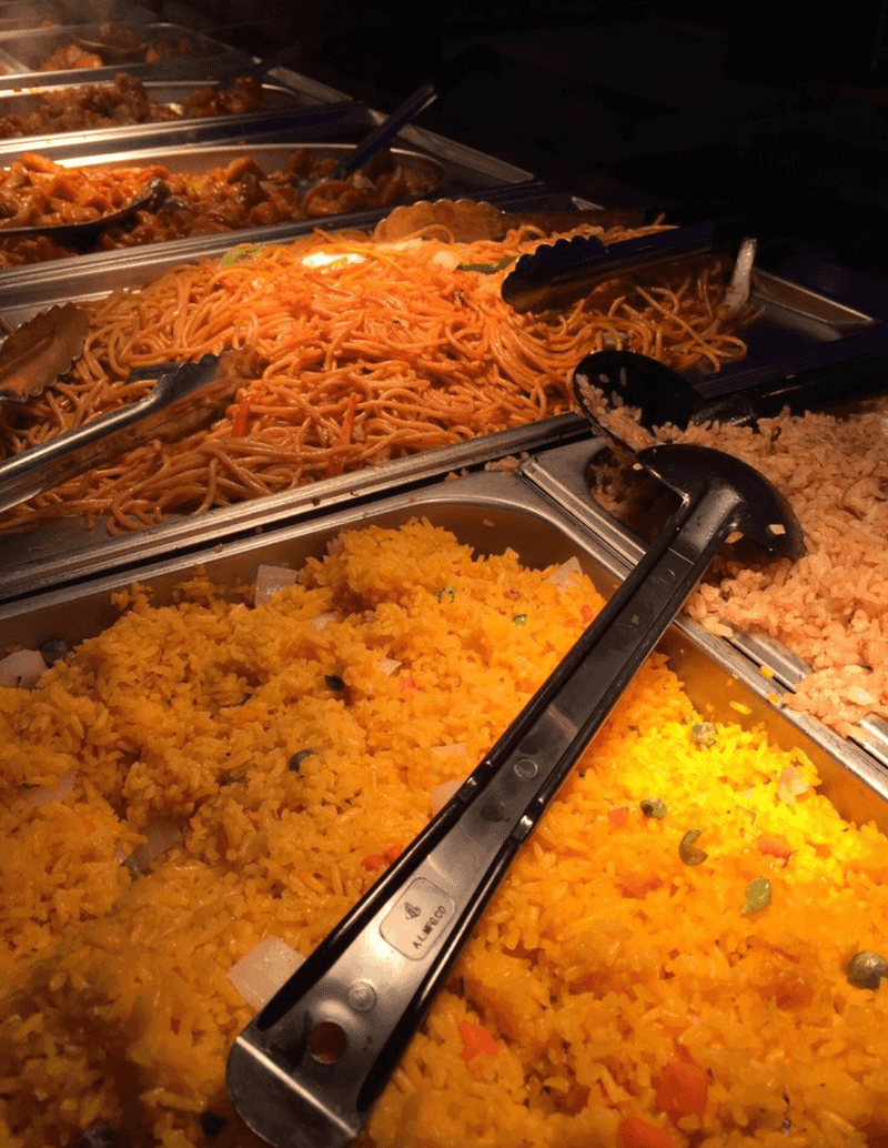 Locals Call This Massachusetts Buffet A Comfort Food Legend - Decor Hint Generous Portions That Let You Sample Everything