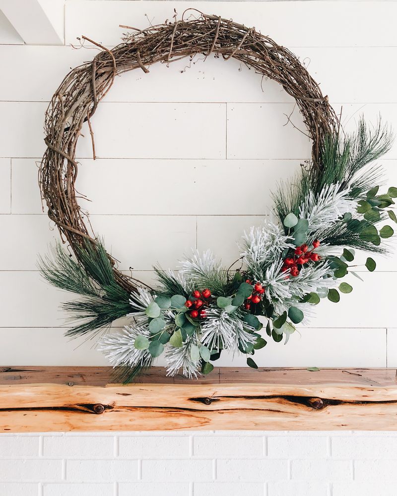 Minimalist Wreaths with White Accents