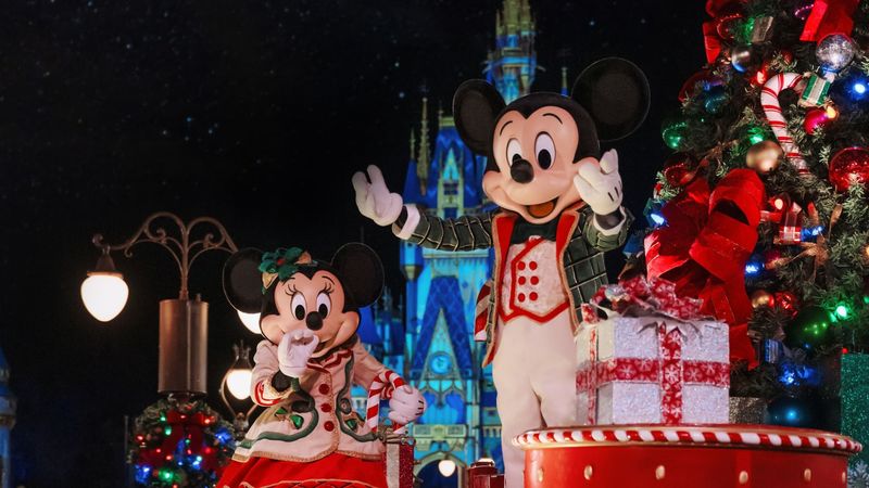 Magic Kingdom Holiday Decorations And Parades