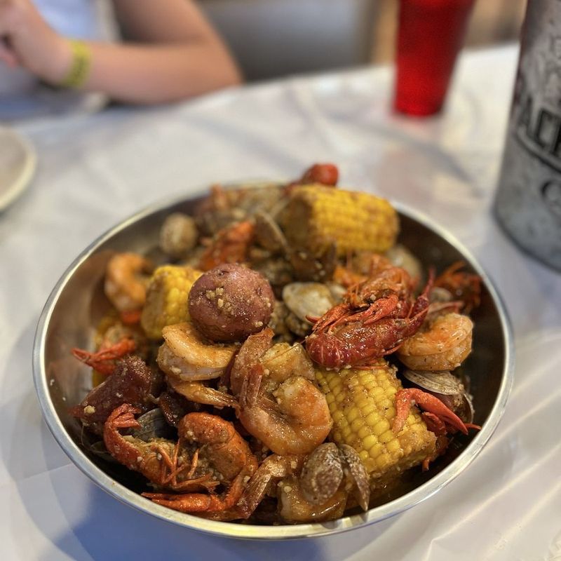 16 Utah Fish Fries Worth Visiting For That Golden, Down-Home Crunch - Decor Hint Seafood Bucket