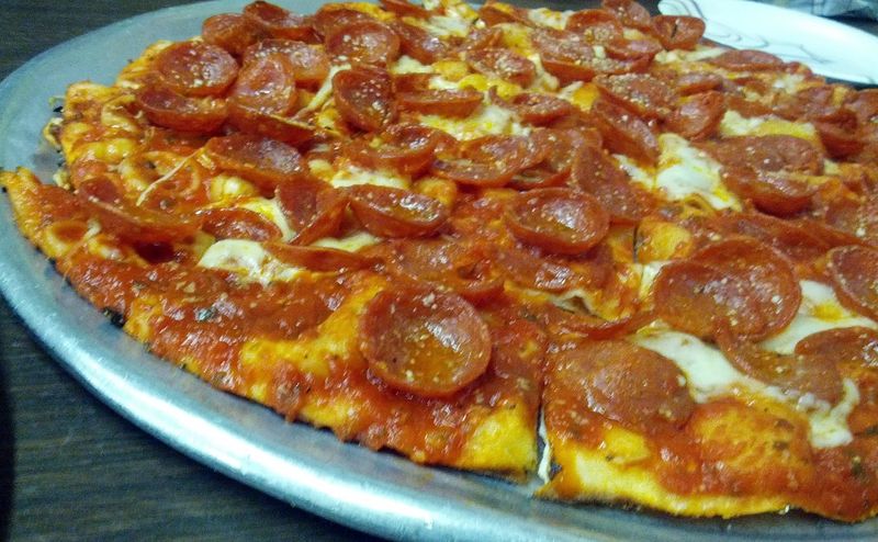 11 Pizza Spots In Ohio Where Tradition Never Changed - Decor Hint Rubino's Pizza