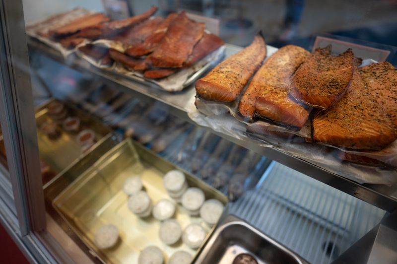 10 Illinois Seafood Restaurants Only Locals Really Know About - Decor Hint Hagen's Fish Market