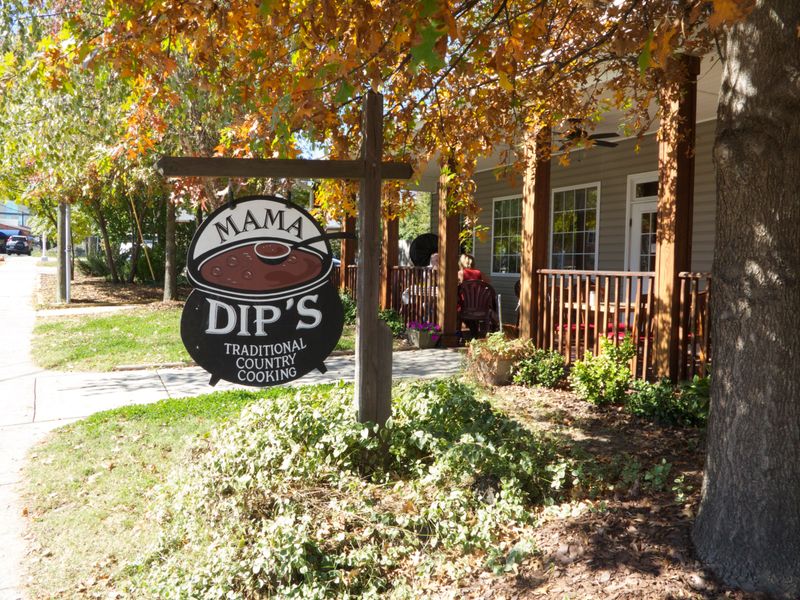 NC Soul Food Spots Loved By Locals - Decor Hint Mama Dip's Kitchen