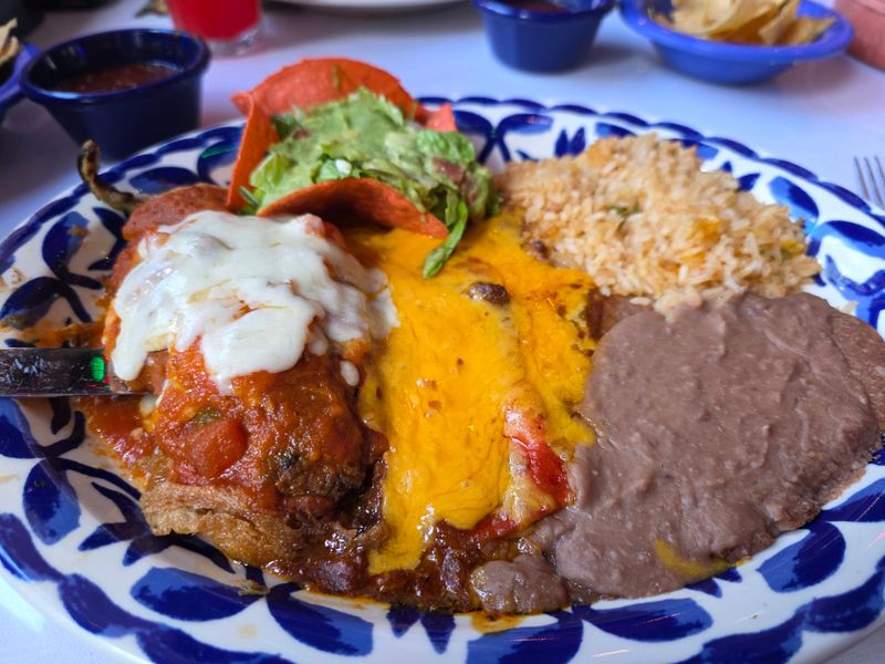 Mi Tierra Cafe y Panaderia - San Antonio's 24-Hour Fiesta