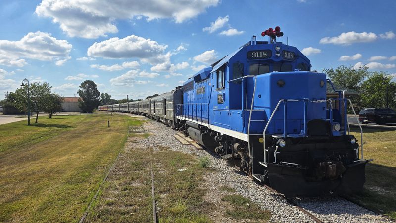 10 Texas Train Rides Perfect For A Relaxed Day Trip - Decor Hint Hill Country Flyer